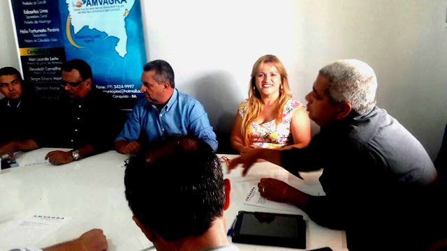 Lora e Dudu Pontes participam de assembleia do consórcio Civalerg